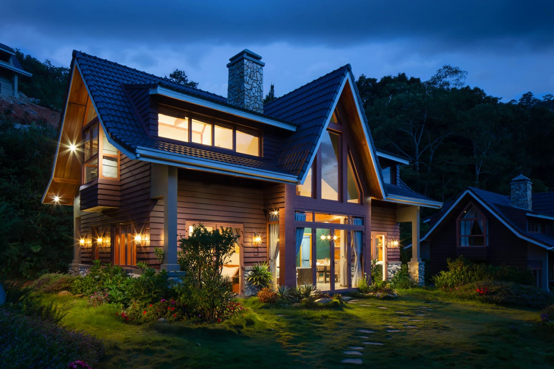 Charlotte NC roofing contractor - Best Roofing Now professional team installing residential roof - 4